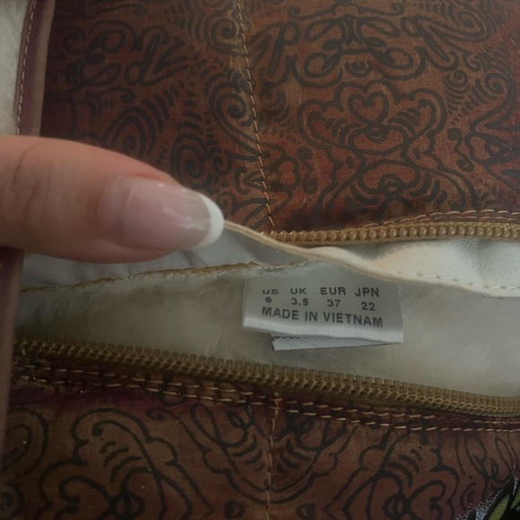 Ed Hardy faux fur line boots - Picture 7 of 8